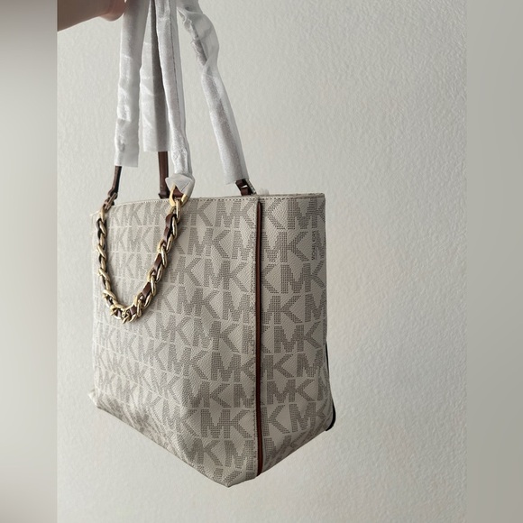 Michael Kors Harper Large Vanilla EW Tote Bag - Brand New - Picture 4 of 15